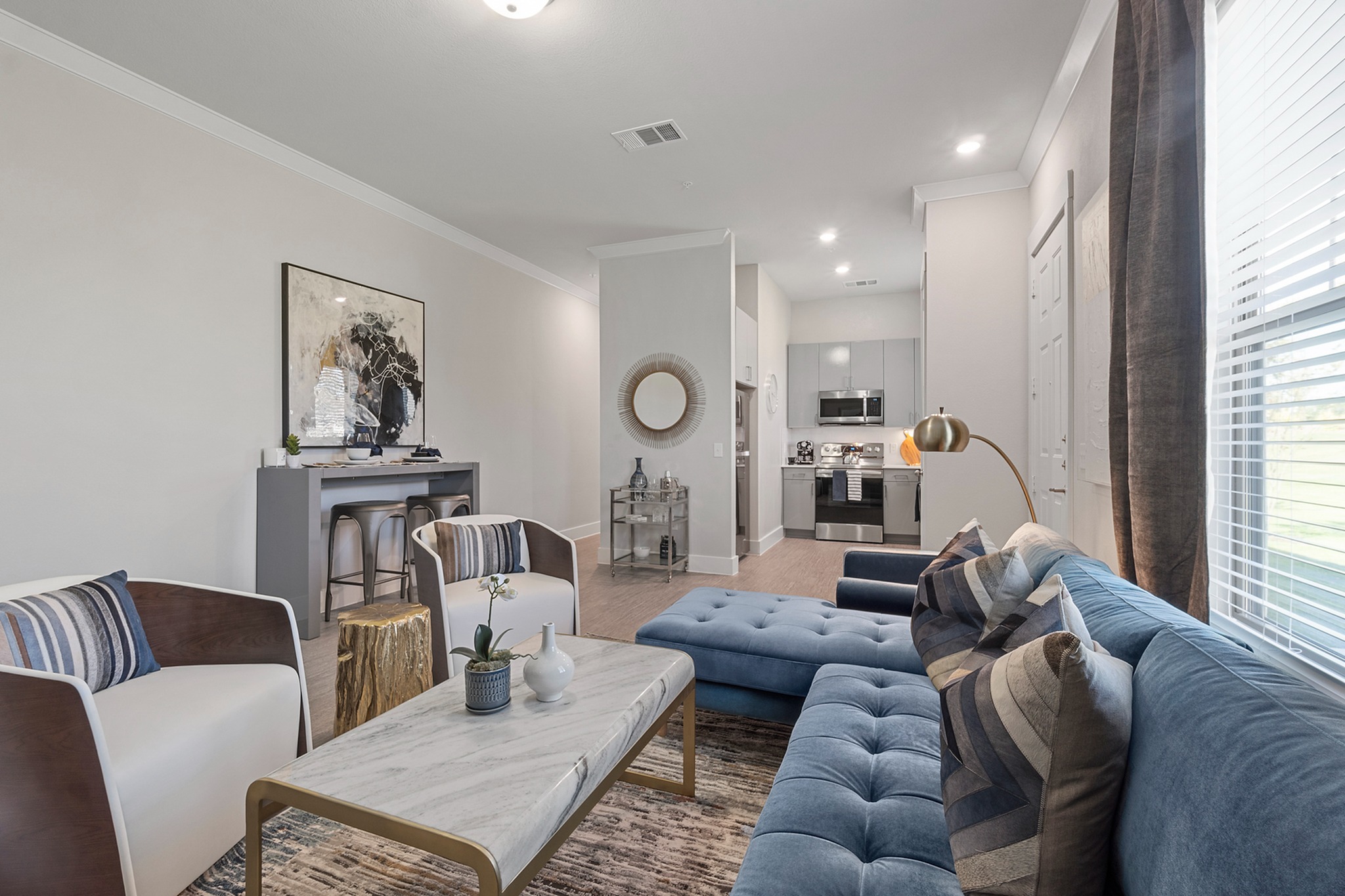 Luxe of McKinney apartments in Addison, TX