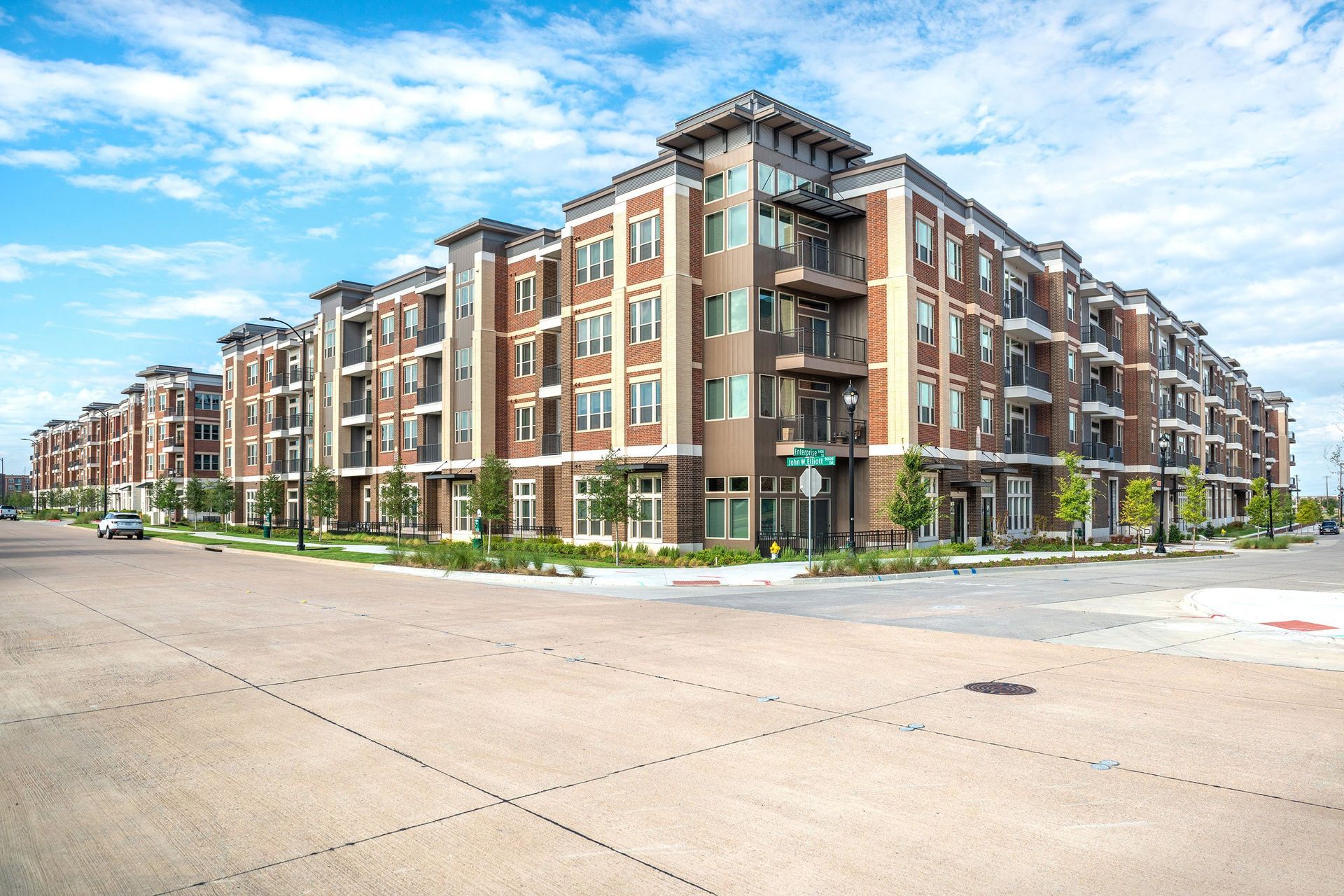 Waterford Market Apartment apartments in Addison, TX