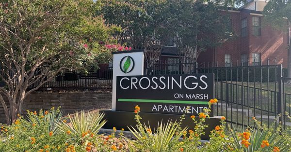 Crossings On Marsh Apartments apartments in Addison, TX