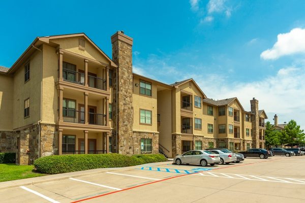 Preserve at Pecan Creek Apartments apartments in Addison, TX