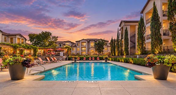 La Ventura Apartments apartments in Addison, TX