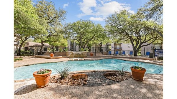 The Park on Preston apartments in Addison, TX