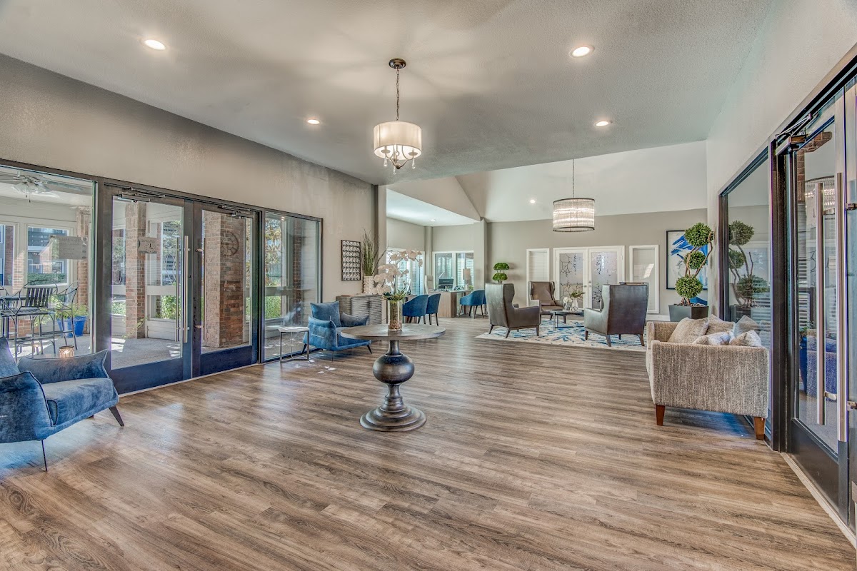 Champions of North Dallas apartments in Addison, TX