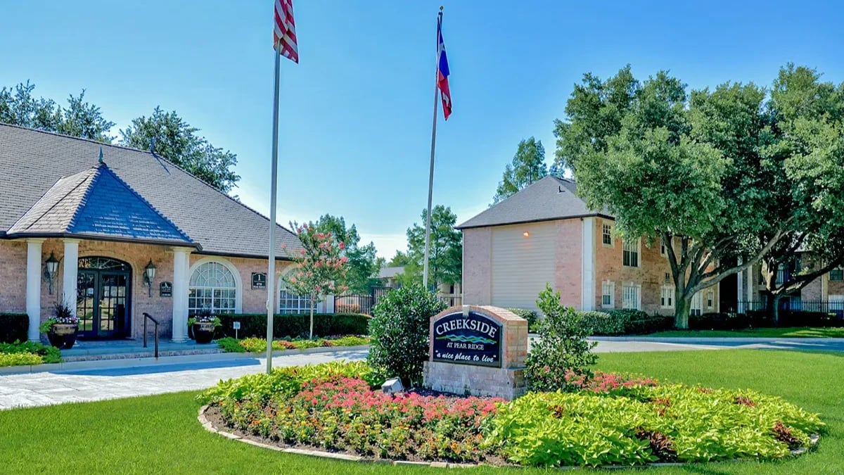 Creekside at Pear Ridge Apartment Homes apartments in Addison, TX