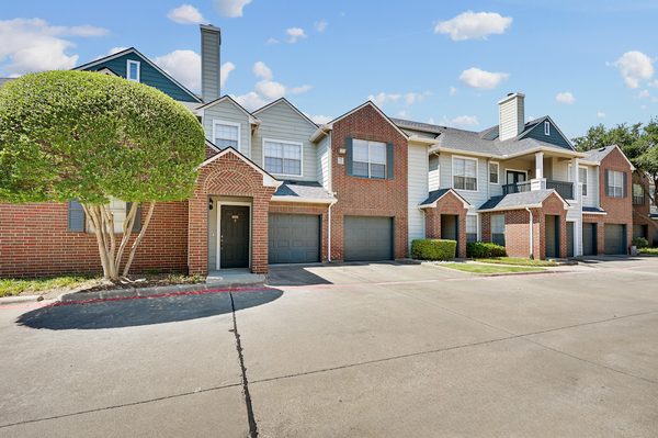LaSalle apartments in Addison, TX