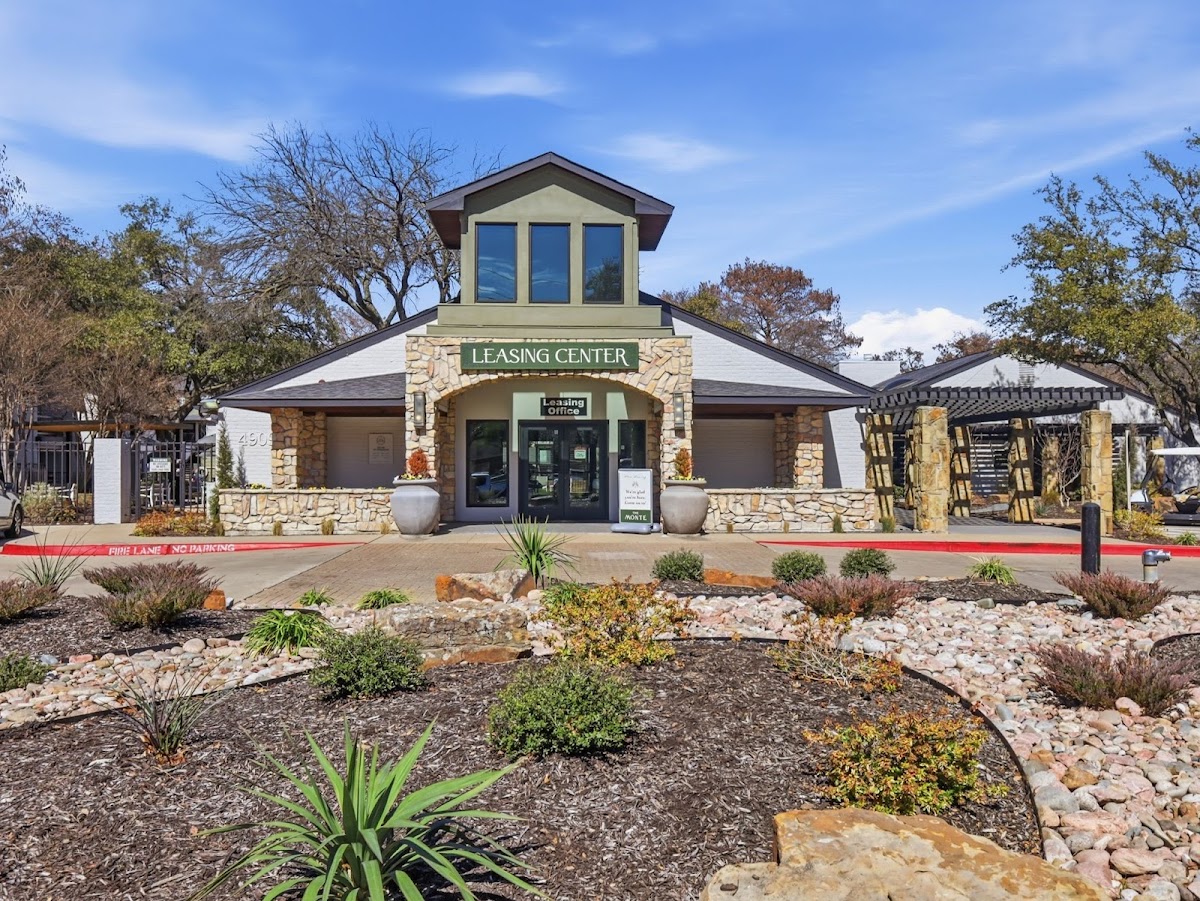 The Monte apartments in Addison, TX