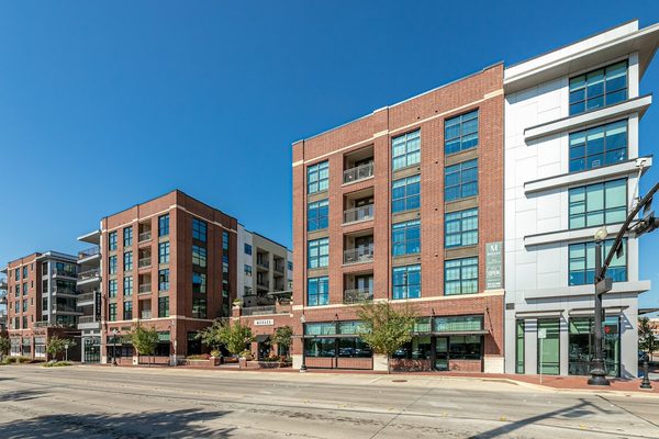 Morada Plano apartments in Addison, TX