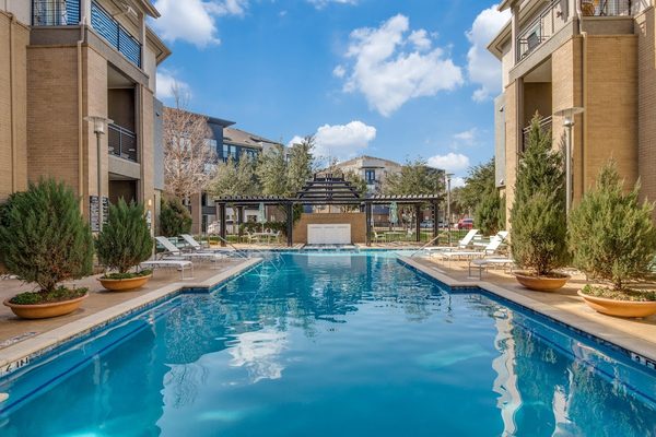 Dorian and Encore Apartments apartments in Addison, TX