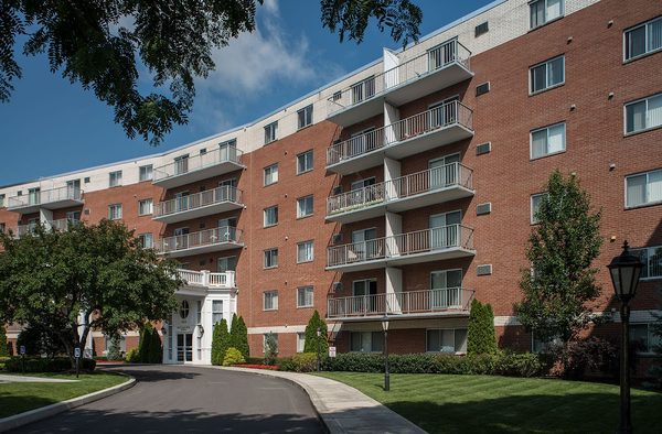 Towers of Colonie apartments in Albany, NY