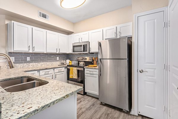 MAA Stonebridge Ranch apartments in Addison, TX