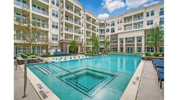 Epoch on Eagle apartments in Addison, TX