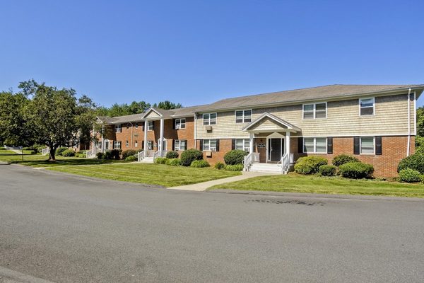 Hawkins Meadow apartments in Agawam, MA