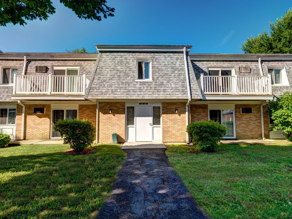 Rolling Green Apartments apartments in Agawam, MA