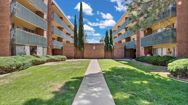 La Vida Buena Apartments apartments in Albuquerque, NM