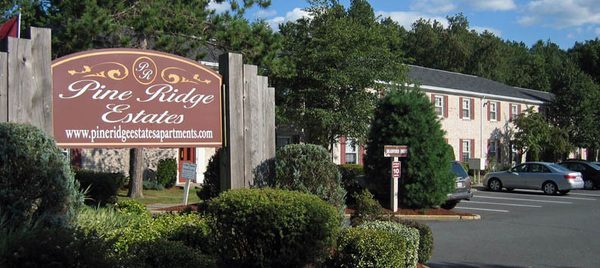 Pine Ridge Estates apartments in Agawam, MA