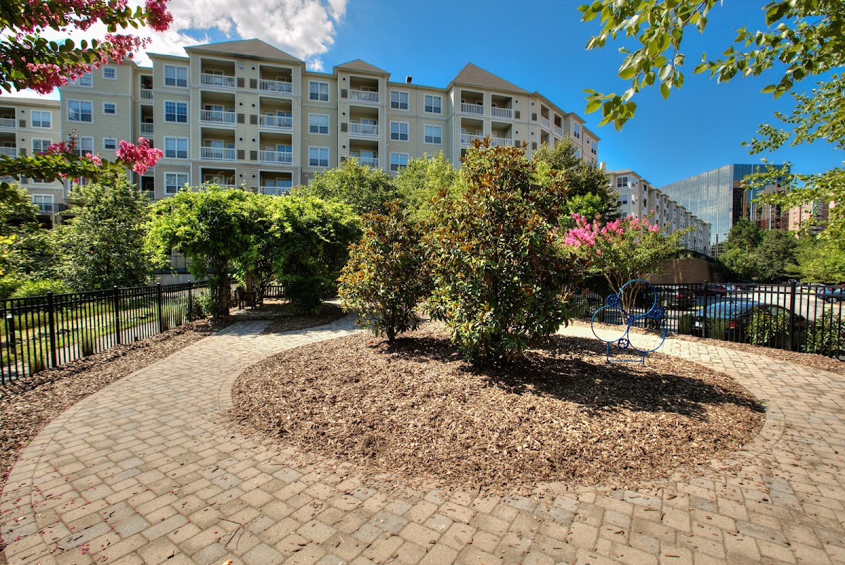 Parkstone Alexandria apartments in Alexandria, VA