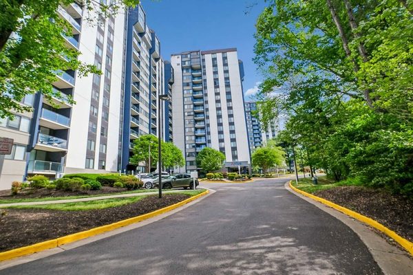 Arrive 2801 apartments in Alexandria, VA