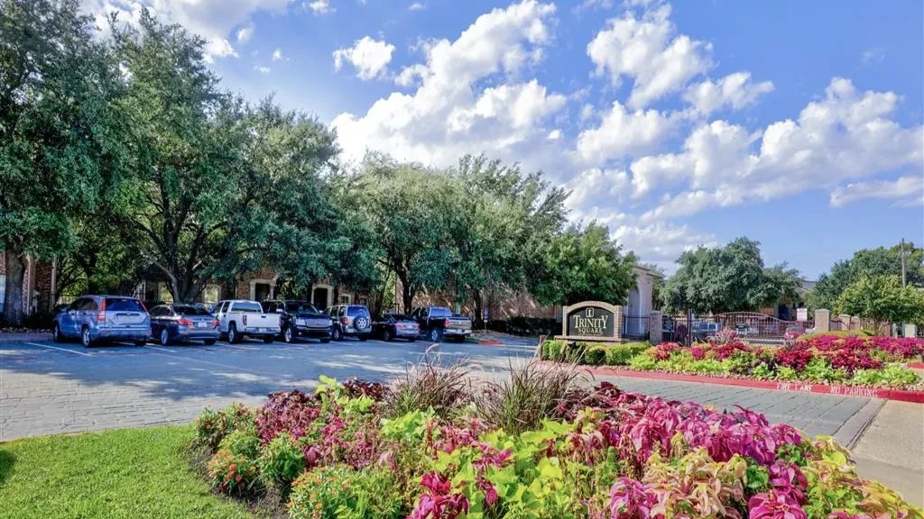 Trinity Square Apartments apartments in Addison, TX