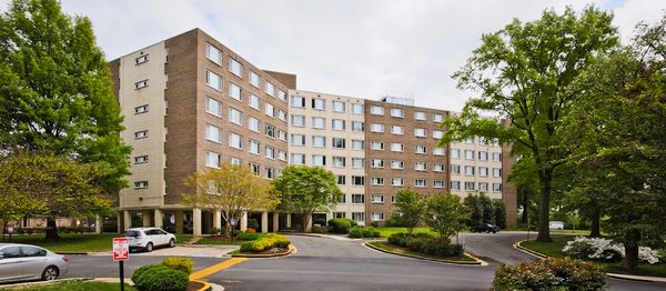 Serrano Apartments apartments in Alexandria, VA