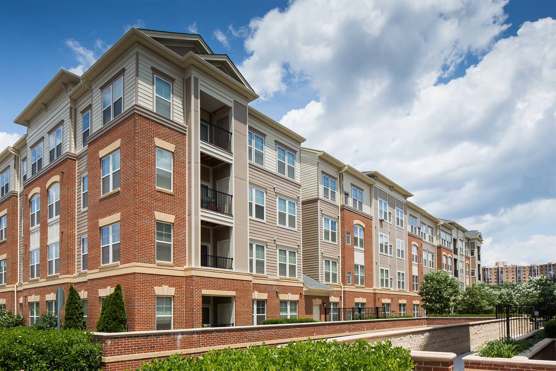The Courts at Huntington Station apartments in Alexandria, VA