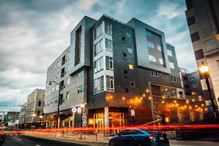 STRATA Symphony apartments in Allentown, PA