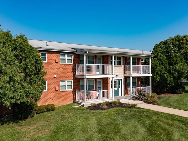 Allen Gardens apartments in Allentown, PA