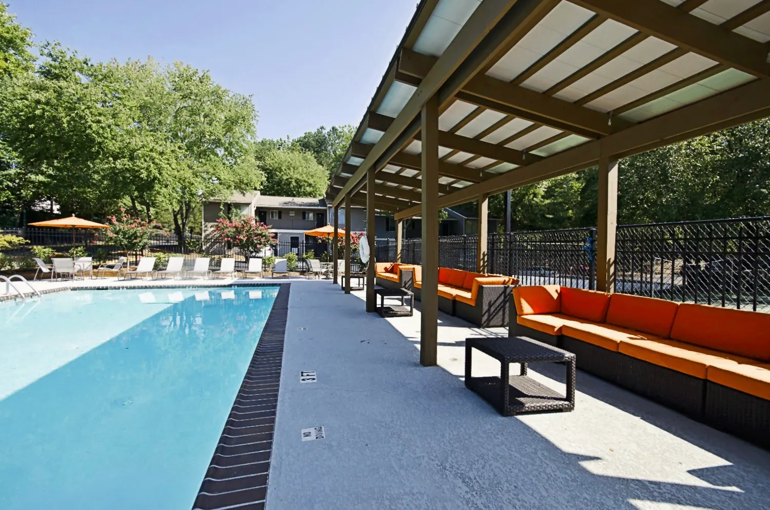 555 Mansell apartments in Alpharetta, GA