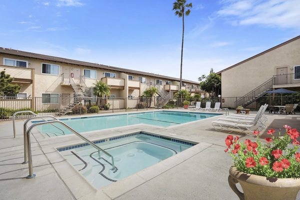 Lincoln Terrace Apartments apartments in Anaheim, CA