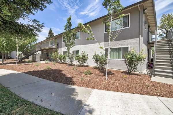 Woods Grove apartments in Antioch, CA