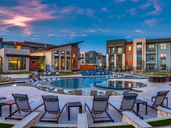 Waters Edge at Mansfield Apartments apartments