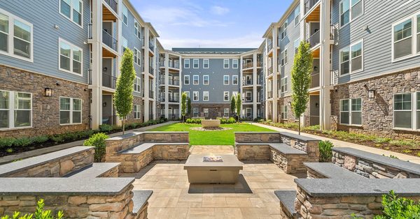 Hawthorne at Mills Gap apartments