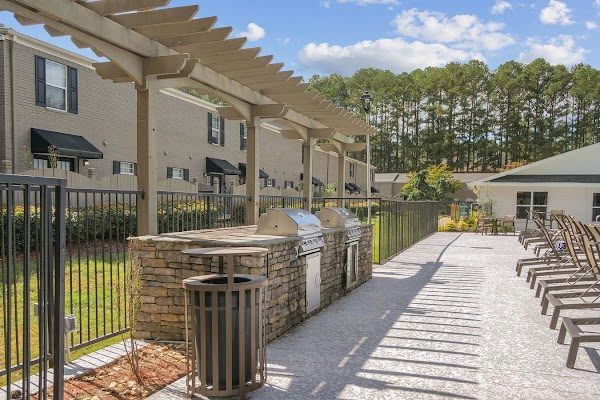 ReNew Dunwoody apartments in Atlanta, GA