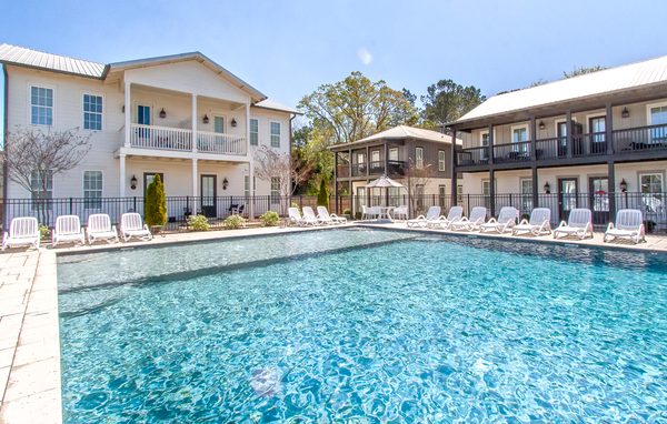 Midtown Auburn apartments in Auburn, AL