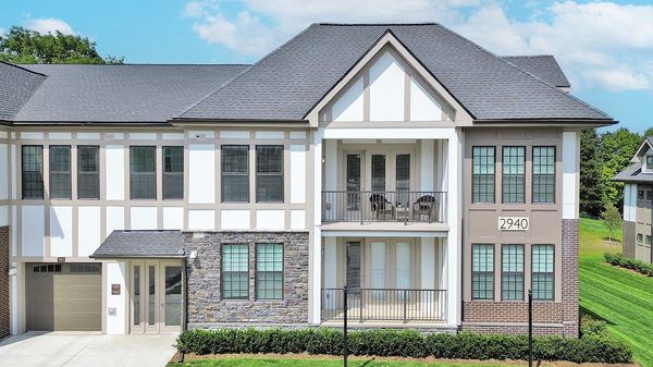 Legacy Rochester Hills Apartments apartments in Auburn Hills, MI
