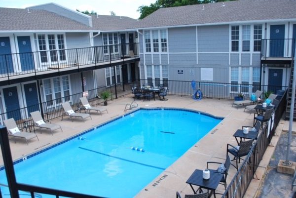University Blvd Apartments apartments