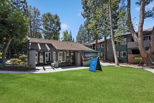 Arrive Thousand Oaks apartments