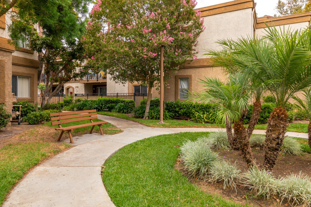 Meadowood Apartments apartments in Simi Valley, CA