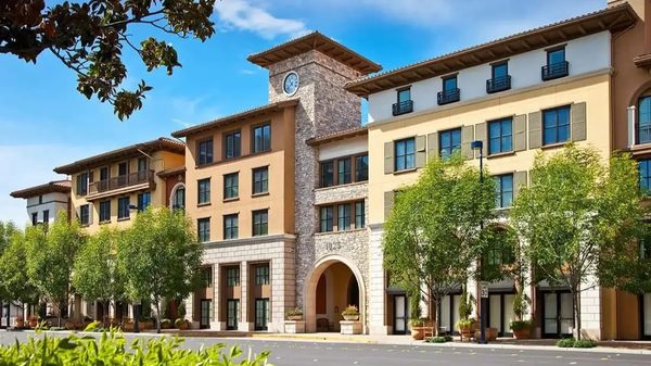 Renaissance Square apartments in Concord, CA