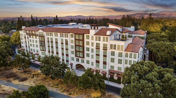 The Overlook at Walnut Creek apartments in Walnut Creek, CA