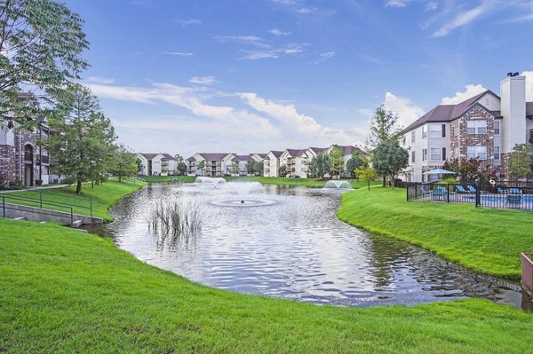 Park at Mission Hills apartments in Broken Arrow, OK