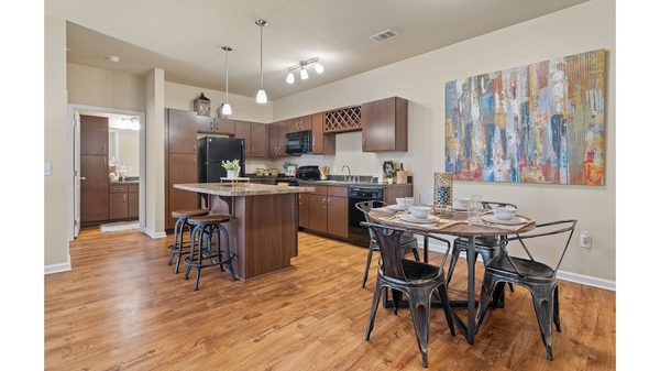 The Aria at Woodlands South apartments in Tulsa, OK