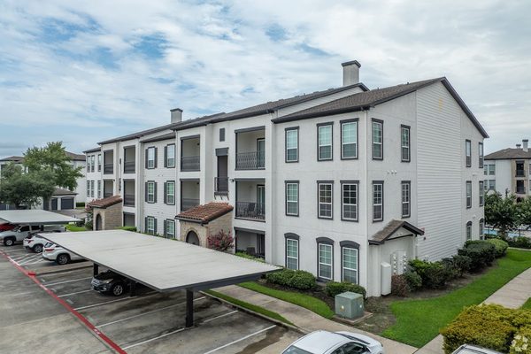 Amalfi at Tuscan Lakes apartments