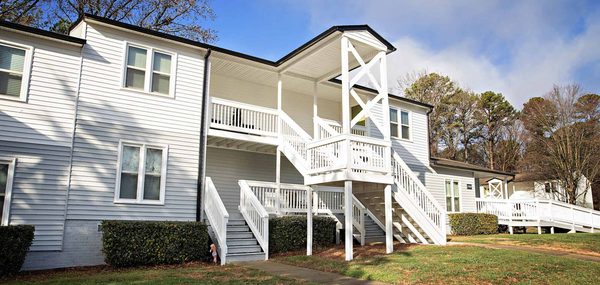 Edge at Concord apartments