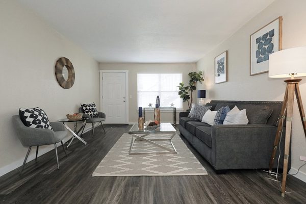 Bennett Pointe apartments in Edmond, OK