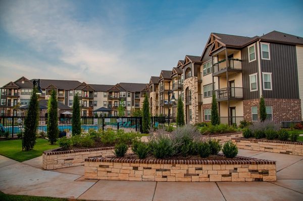 Stonehorse Crossing apartments in Oklahoma City, OK