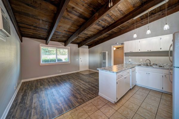 Redding Hilltop Apartments apartments