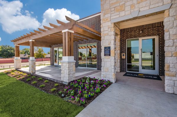 Parmore Plano apartments in Addison, TX