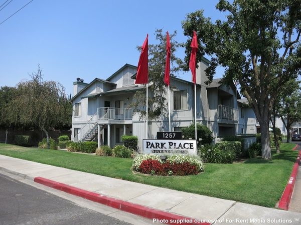 Park Place apartments in Manteca, CA