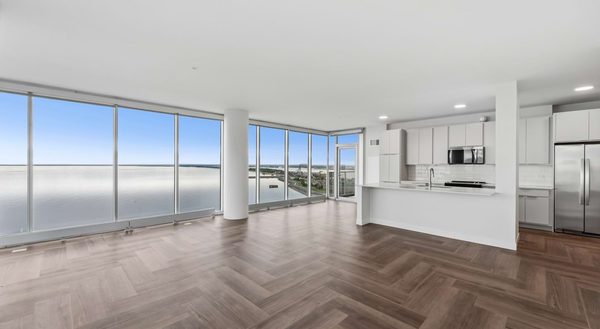 The Lakeview at 333 apartments in Duluth, MN