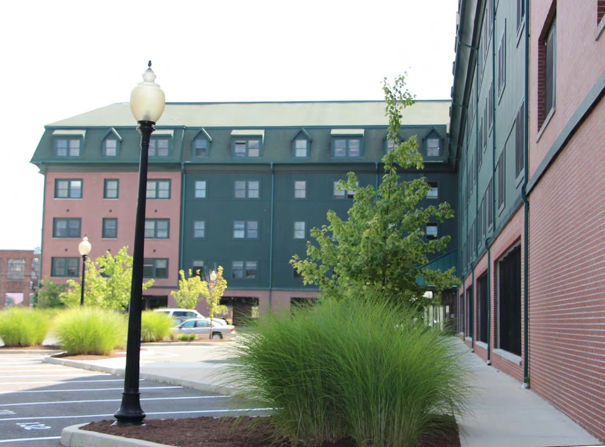 Brookview Commons East apartments in Danbury, CT